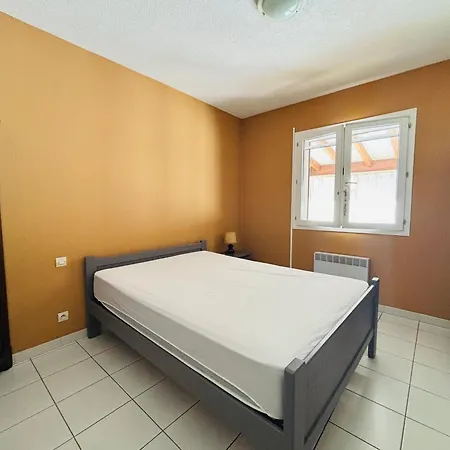 Σπίτι διακοπών : 2 Chambres, 6 Pers, Jardin, Parking - Fr-1-309-336