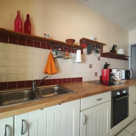 F3 Avec Jardin Et Garage, Capacite 6 Pers., Proche Et Village - - Fr-1-309-336 Holiday home *