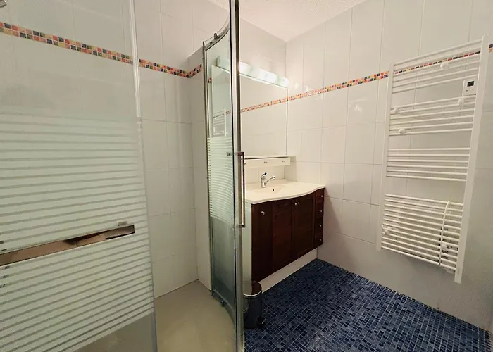 : 2 Chambres, 6 Pers, Jardin, Parking - Fr-1-309-336 Semesterbostad