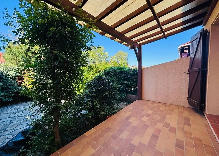 Semesterbostad : 2 Chambres, 6 Pers, Jardin, Parking - Fr-1-309-336